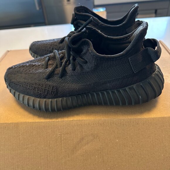 Adidas Yeezy Boost 350 Black Mens 4.5/Women's 6 - Picture 6 of 6